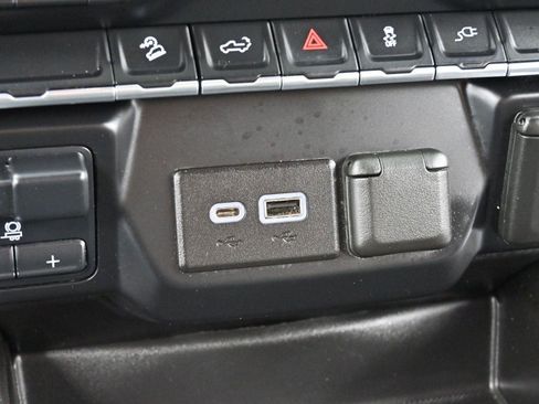 Used 2021 GMC Sierra 1500 AT4 image 26