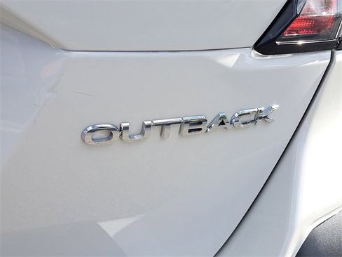 Used 2023 Subaru Outback Premium image 8