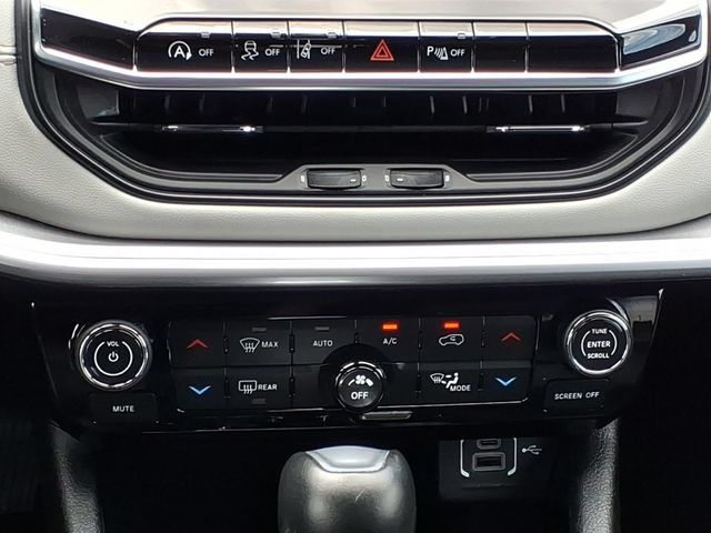 Used 2025 Jeep Compass Limited AWD/4WD image 15