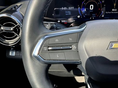 Used 2025 Chevrolet Equinox LT AWD/4WD image 15