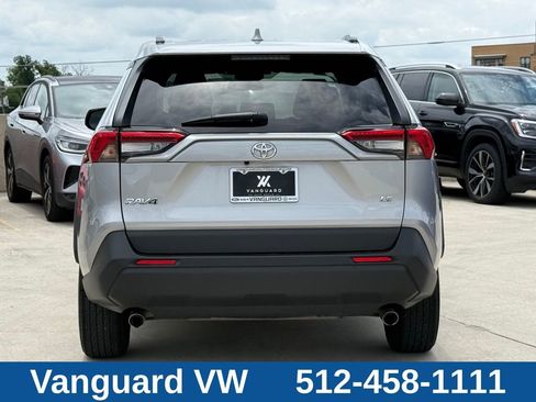 Used 2020 Toyota RAV4 LE FWD image 10
