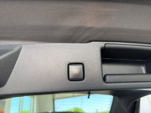 Certified 2024 Ford Escape Platinum AWD/4WD image 9