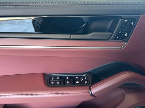 New 2025 Porsche Cayenne Turbo AWD/4WD image 12