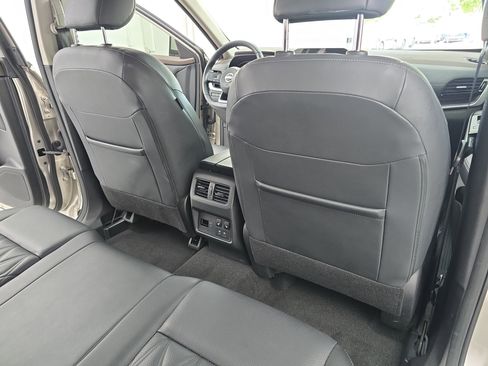 Certified 2023 Nissan Rogue Platinum w/ Platinum Premium Package AWD/4WD image 11