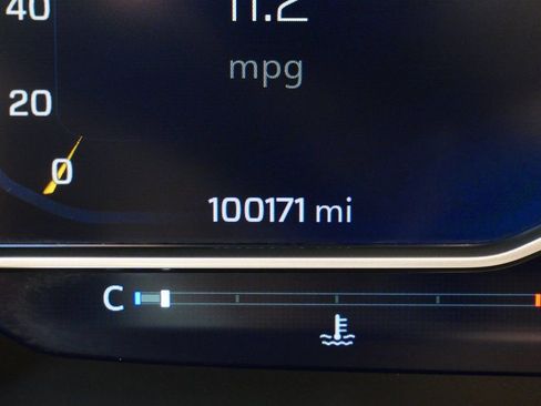 Used 2023 Chevrolet Suburban RST image 26