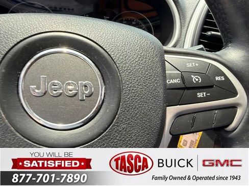 Used 2015 Jeep Cherokee Trailhawk w/ Leather Interior Group AWD/4WD image 22