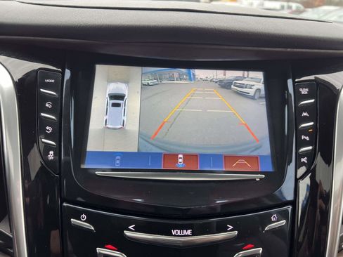 Used 2020 Cadillac Escalade Luxury w/ LPO, Radiant Package image 23