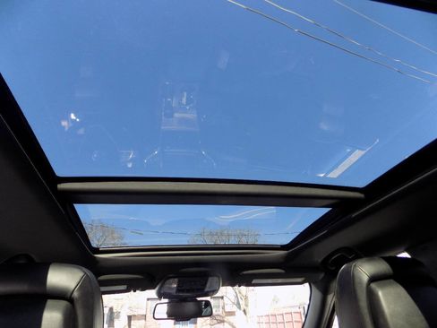 Used 2016 Jeep Grand Cherokee Overland image 12