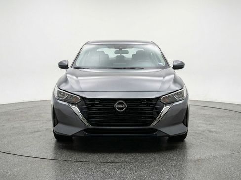 Used 2025 Nissan Sentra SV image 2