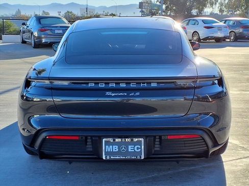 Used 2020 Porsche Taycan 4S image 22