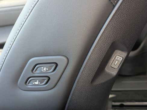 New 2026 Kia Carnival EX image 20