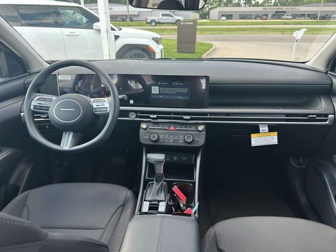 New 2026 Hyundai Tucson SE FWD image 11