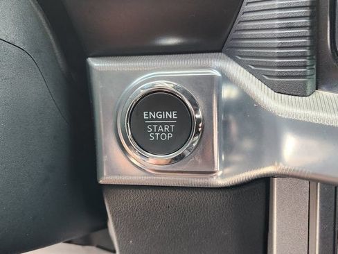 Used 2025 Ford F150 Lariat w/ Equipment Group 502A High AWD/4WD image 19