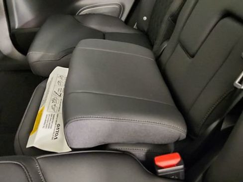 New 2026 Volvo XC90 B6 Plus w/ Protection Package Premier AWD/4WD image 31