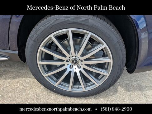 New 2026 Mercedes-Benz GLS 580 4MATIC image 15