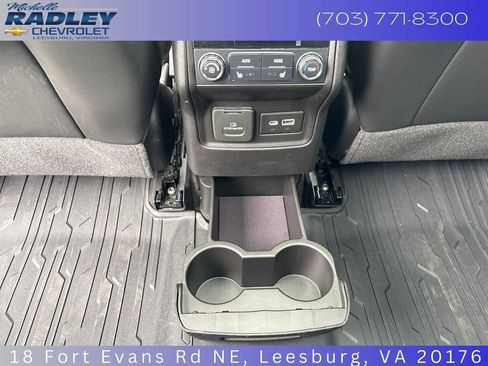 Used 2022 GMC Acadia AT4 w/ Technology Package AWD/4WD image 24