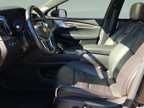 Used 2024 Cadillac XT5 Premium Luxury w/ Platinum Package image 9