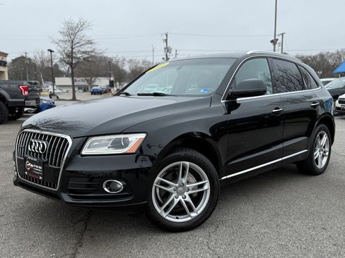 Used 2017 Audi Q5 2.0T Premium Plus w/ Technology Package image 2