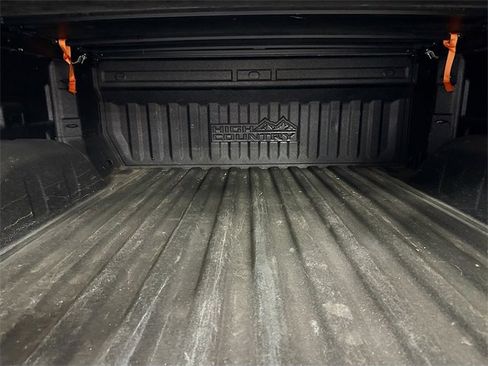 Used 2019 Chevrolet Silverado 1500 High Country image 31