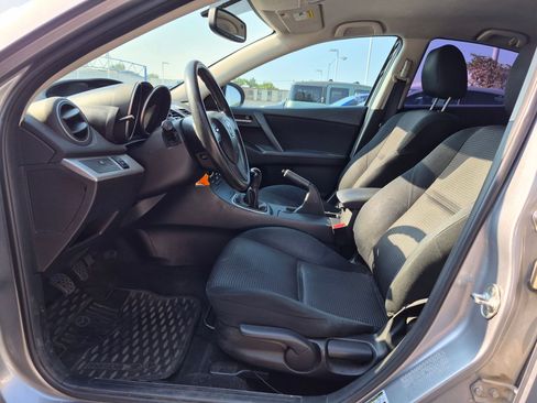 Used 2013 MAZDA MAZDA3 i SV FWD image 17