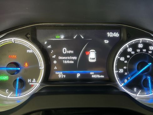 Used 2022 Toyota Venza XLE AWD/4WD image 17