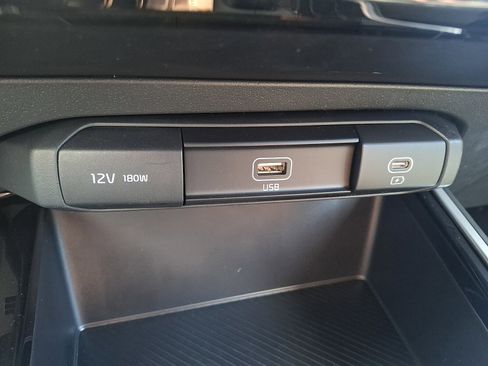 New 2026 Kia Niro LX image 15