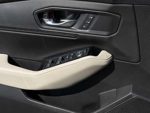 Used 2025 Honda Accord Touring image 21