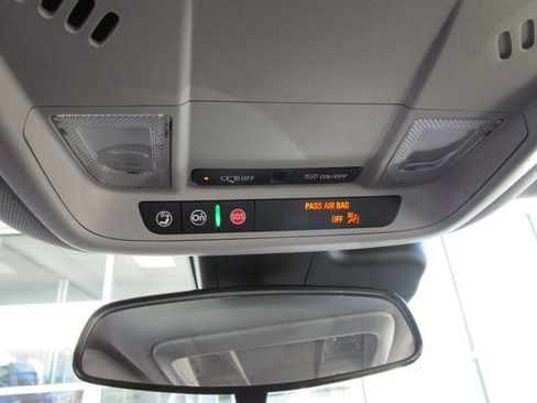 Used 2024 Chevrolet Malibu LT image 33