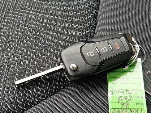 New 2026 Ford Maverick XL image 24