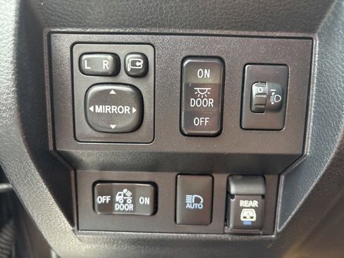 Used 2021 Toyota Tundra 1794 Edition AWD/4WD image 23