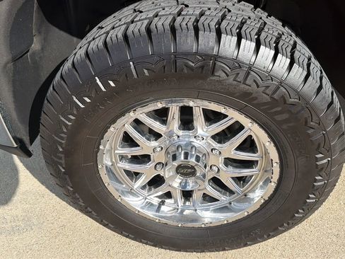 Used 2011 Chevrolet Silverado 2500 LT w/ Interior Plus Package AWD/4WD image 39