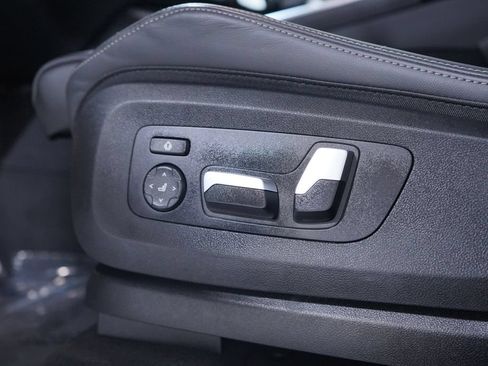 Used 2026 BMW X5 xDrive50e w/ M Sport Package AWD/4WD image 8