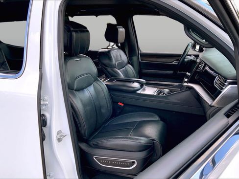 Used 2022 Jeep Grand Wagoneer Series I AWD/4WD image 9