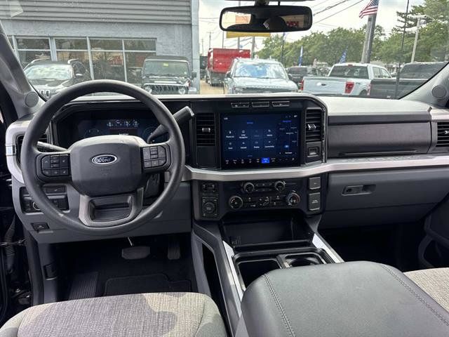 Used 2024 Ford F350 XLT w/ XLT Premium Package AWD/4WD image 9