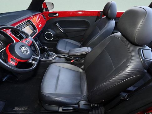 Used 2013 Volkswagen Beetle 2.5 image 12