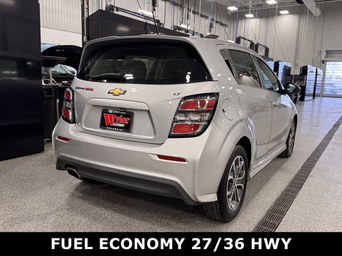Used 2017 Chevrolet Sonic LT image 3