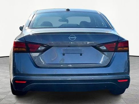 Used 2025 Nissan Altima 2.5 SV image 6