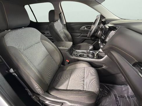 Used 2021 Chevrolet Traverse LS image 34