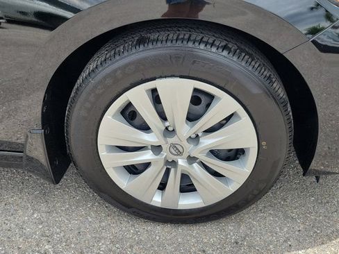 Certified 2025 Nissan Sentra S FWD image 16