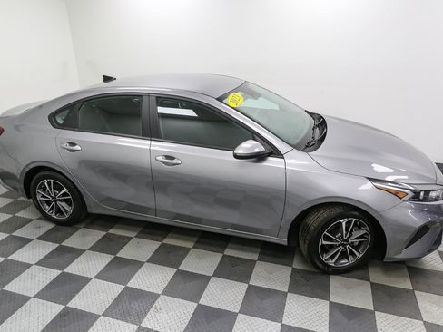 Used 2023 Kia Forte LXS w/ LXS Technology Package image 5