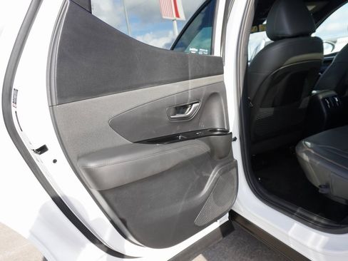 Used 2022 Hyundai Santa Cruz Limited image 18