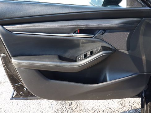 Used 2025 MAZDA MAZDA3 s image 13