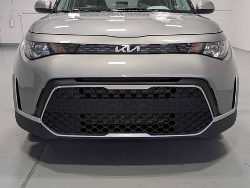 Certified 2024 Kia Soul S FWD image 2