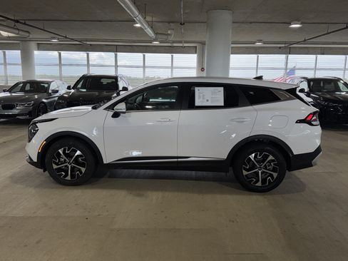 Used 2025 Kia Sportage EX FWD image 5