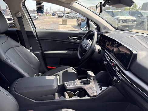 New 2026 Kia Sportage EX FWD image 7