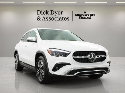 Used 2025 Mercedes-Benz GLA 250 4MATIC image 1