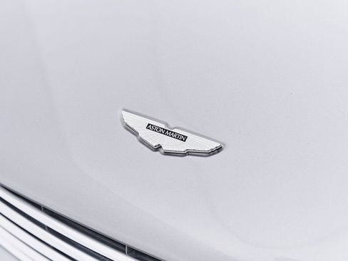 Used 2016 Aston Martin DB9 GT RWD image 32