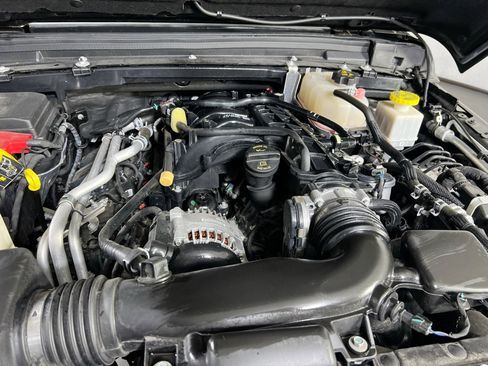 Used 2023 Jeep Gladiator Sport image 27