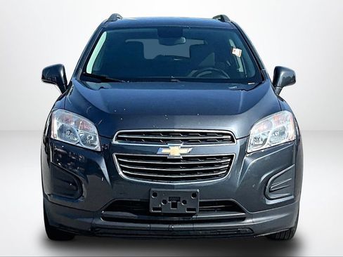 Used 2016 Chevrolet Trax LT w/ Sun And Sound Package FWD image 4