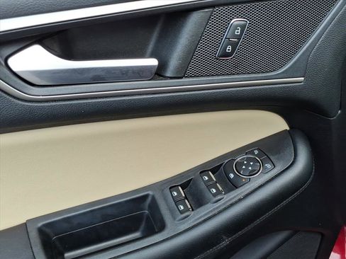 Used 2022 Ford Edge SEL w/ Convenience Package image 12